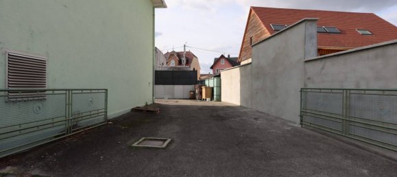 Casa de 3 dormitorios en Village-Neuf, France No. 74897 21