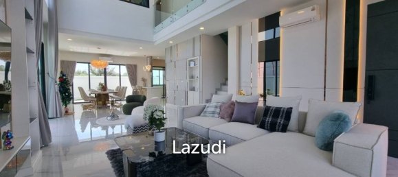 4 bedrooms Villa in Pattaya, Thailand No. 26130 2