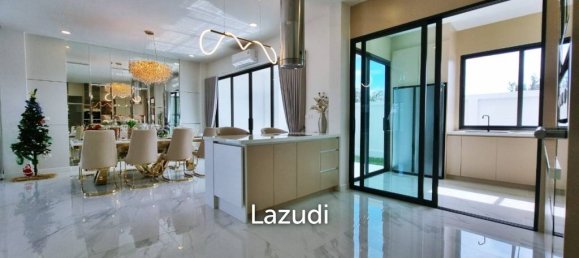 4 bedrooms Villa in Pattaya, Thailand No. 26130 8