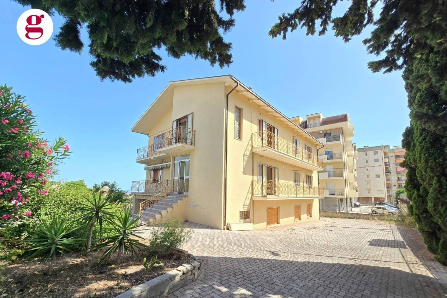5غرفة بناية في Vasto, Italy رقم 330473