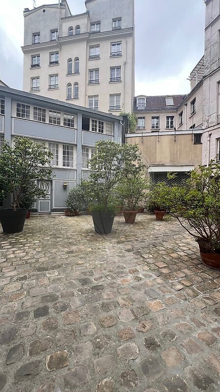 1 bedroom Apartment in Paris, France No. 349510