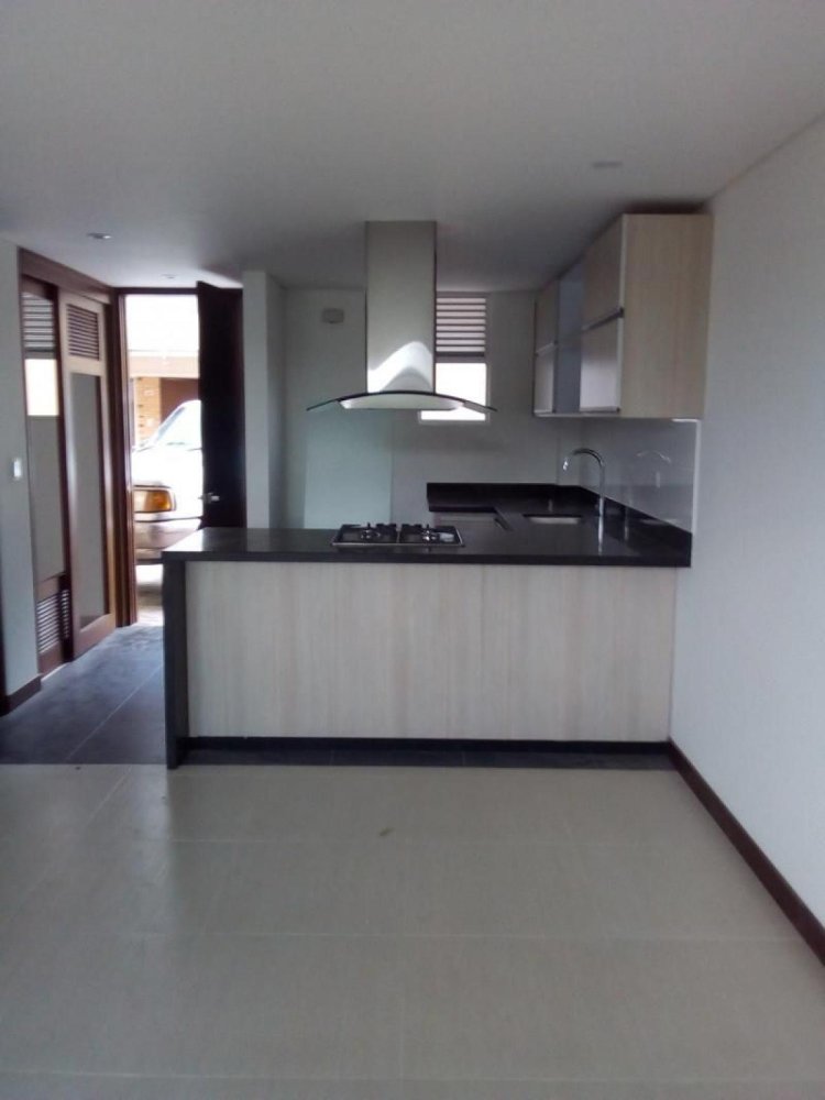 4 bedrooms House in Cundinamarca, Colombia No. 2183