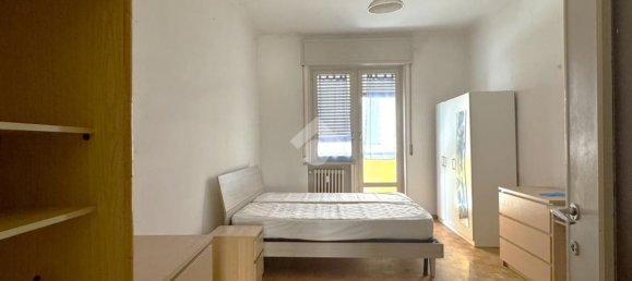 3 rooms Apartment in Parma, Italy No. 284223 12