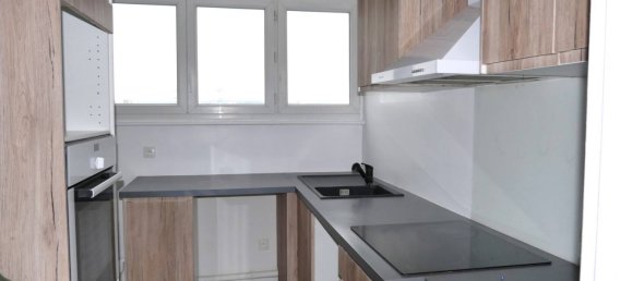 3 bedrooms Apartment in Villeneuve-la-Garenne, France No. 173492 3