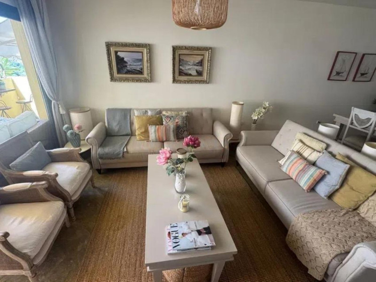 3 bedrooms Apartment in Estepona, Spain No. 237225