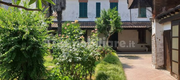 4 bedrooms Villa in Torre de' Picenardi, Italy No. 127479 2