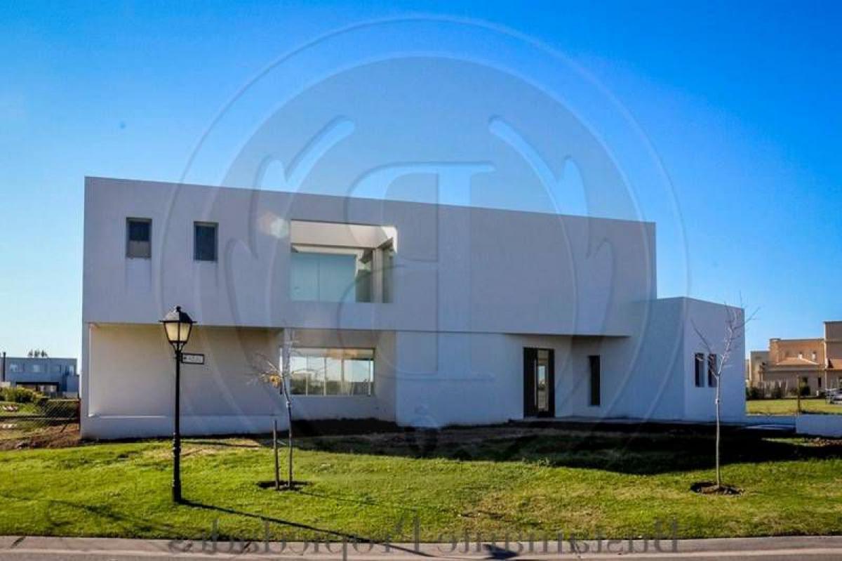 3 bedrooms House in Tigre, Argentina No. 67644