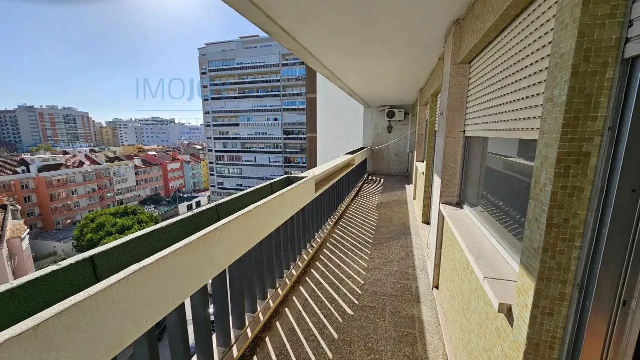 6 bedrooms Apartment in Lisbon, Portugal No. 117411