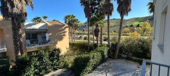 Apartamento de 3 habitaciónes en Ripatransone, Italy No. 25482 2