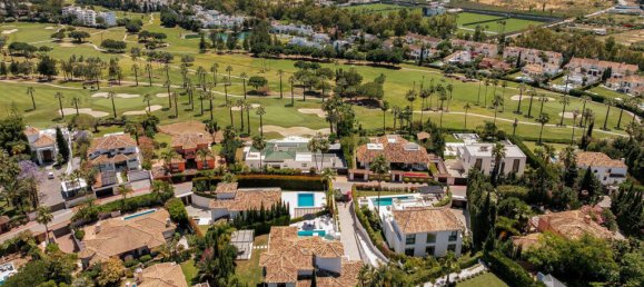 5 bedrooms Villa in Marbella, Spain No. 276687 17