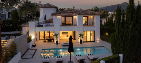 5 bedrooms Villa in Marbella, Spain No. 276687 20