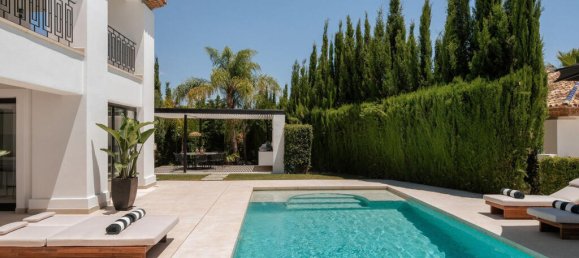 5 bedrooms Villa in Marbella, Spain No. 276687 14