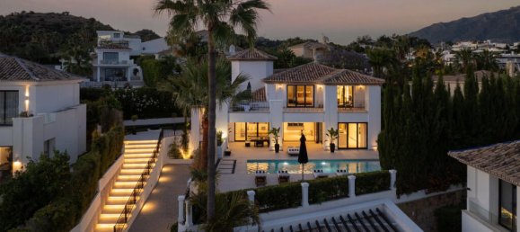 5 bedrooms Villa in Marbella, Spain No. 276687 21
