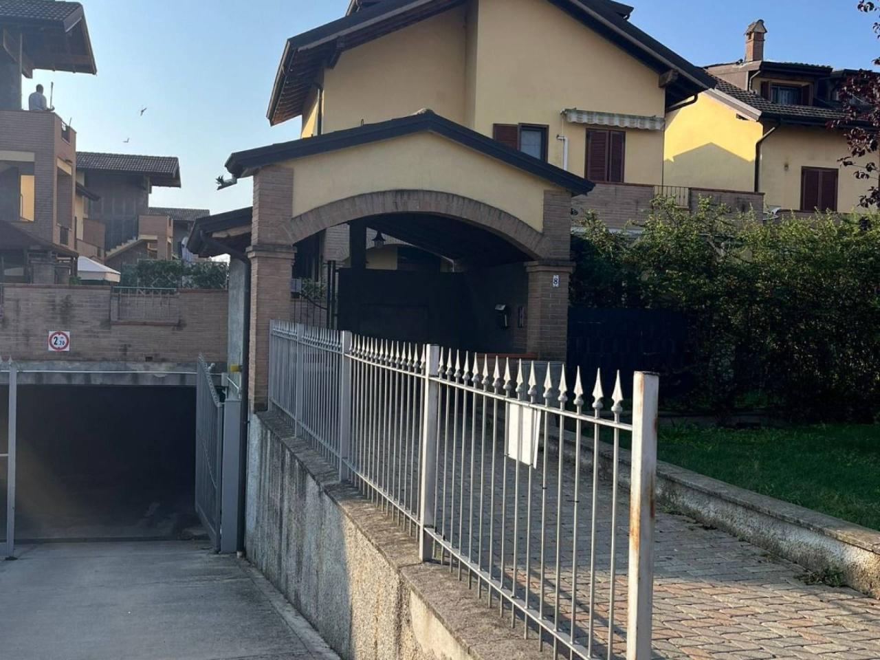 3 rooms Apartment in Vidigulfo, Italy No. 157553