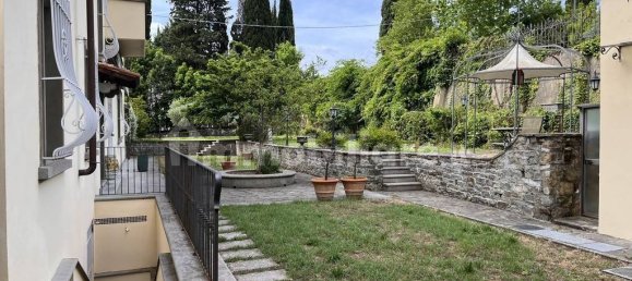 4 bedrooms Villa in Florence, Italy No. 325094 11