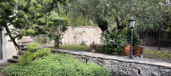 4 bedrooms Villa in Florence, Italy No. 325094 13