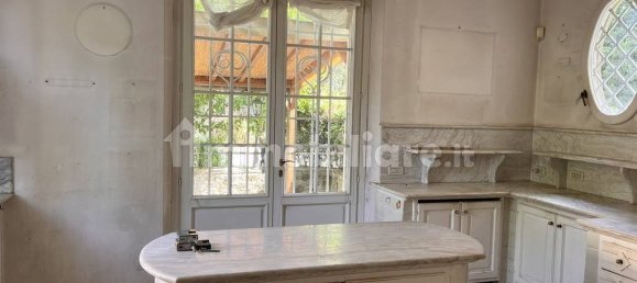 4 bedrooms Villa in Florence, Italy No. 325094 31