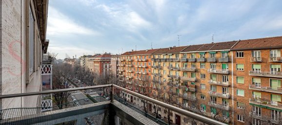 2 bedrooms Apartment in Milan, Italy No. 243493 18