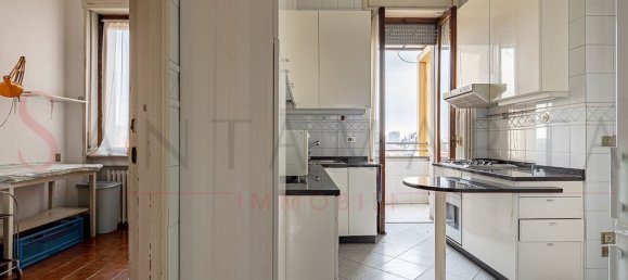 2 bedrooms Apartment in Milan, Italy No. 243493 9