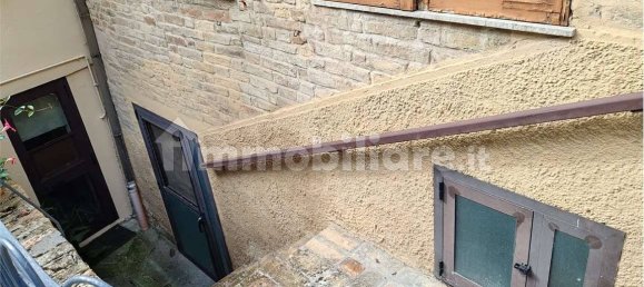 3 bedrooms House in Morrovalle, Italy No. 88602 4