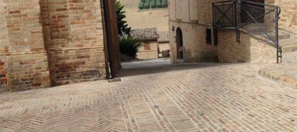 3 bedrooms House in Morrovalle, Italy No. 88602 5