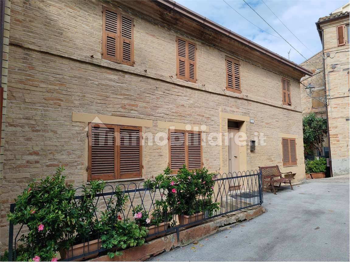 3 bedrooms House in Morrovalle, Italy No. 88602