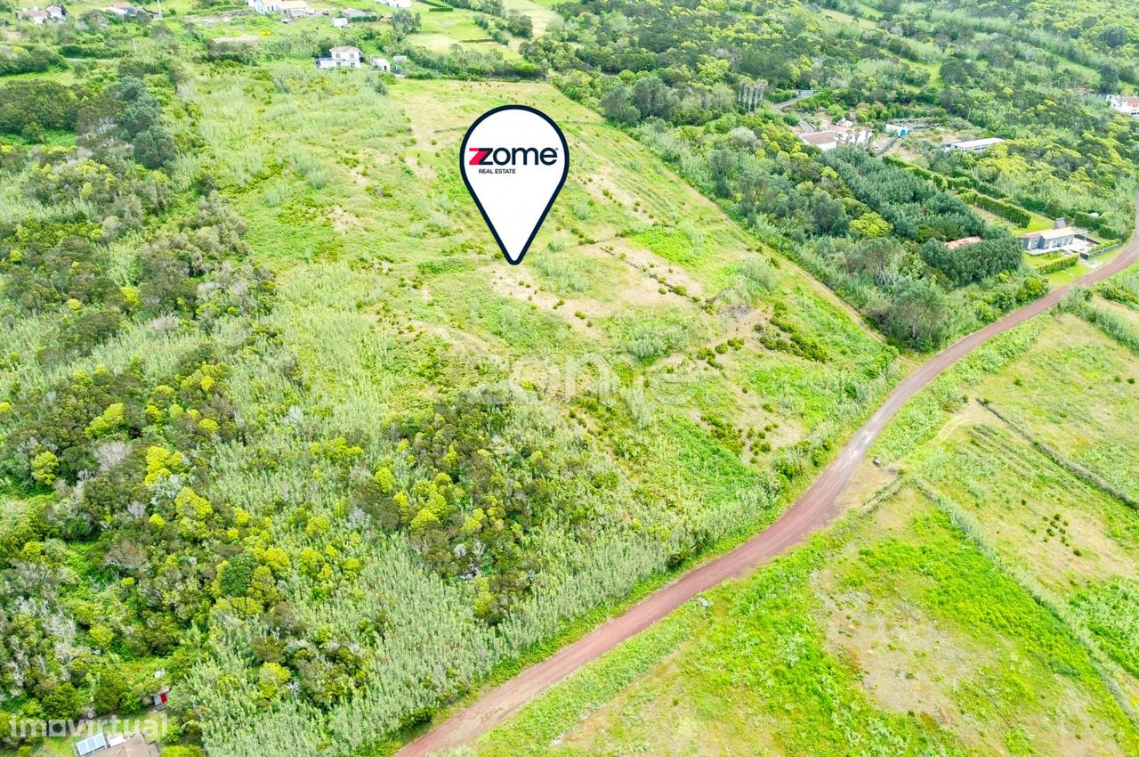 Terreno en Horta, Portugal 43560 m² No. 214067