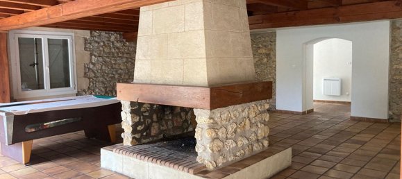 3 bedrooms House in Saint-Laurent-Medoc, France No. 103093 4