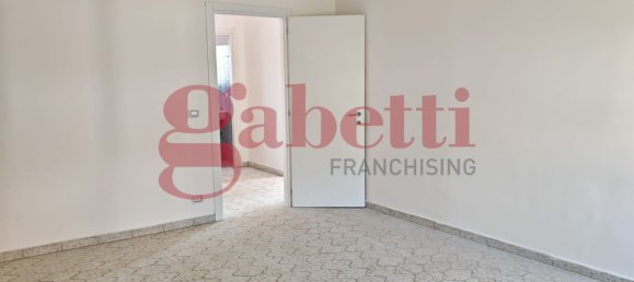 3 Schlafzimmer Wohnung in Venafro, Italy, Nr. 138217 10