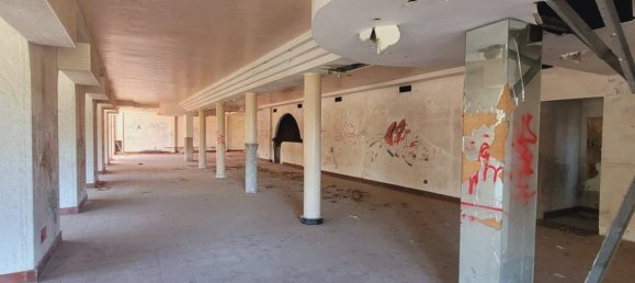 Imóvel comercial de 5 divisões em Vieste, Italy N.º 27001 24