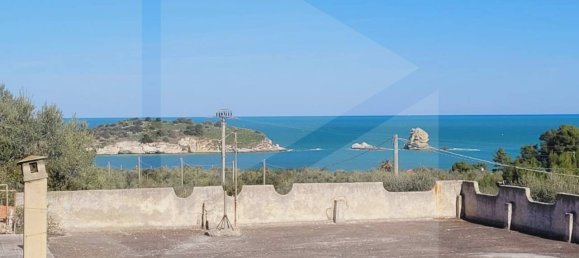 Imóvel comercial de 5 divisões em Vieste, Italy N.º 27001 55