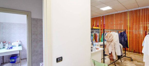 1غرفة عقار تجاري في Seregno, Italy رقم 264183 16