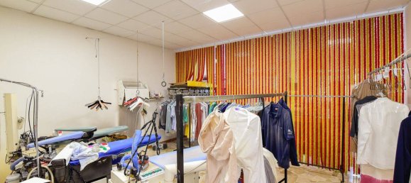 1غرفة عقار تجاري في Seregno, Italy رقم 264183 11