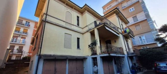 Apartamento de 7 divisões em Vercelli, Italy N.º 13377 5