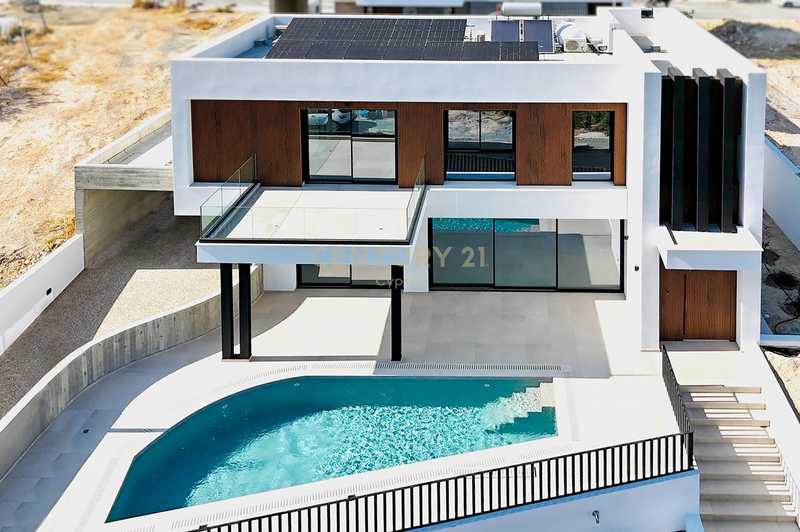 3 bedrooms Villa in Germasogeia, Cyprus No. 15817