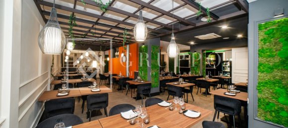 398m² Commercial property in Rome, Italy No. 315409 10