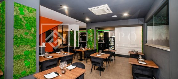 398m² Commercial property in Rome, Italy No. 315409 12