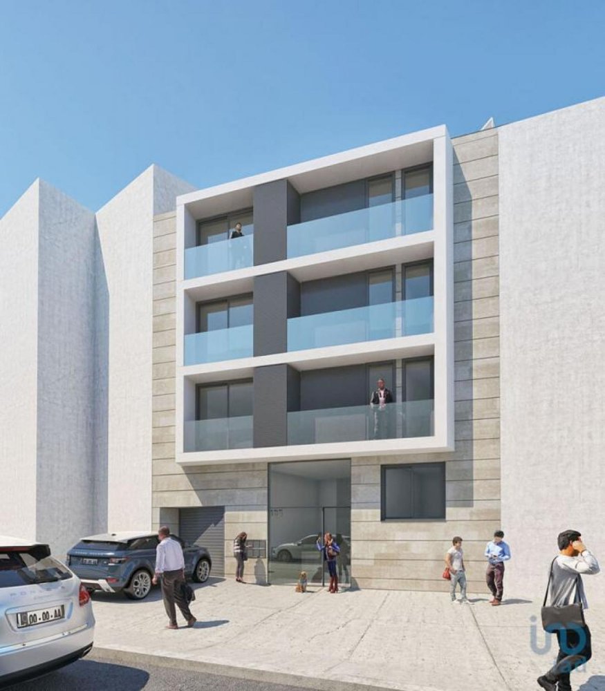 Apartamento de 2 dormitorios en Porto, Portugal No. 5954