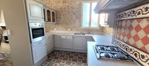 5 bedrooms House in Autignac, France No. 38061 11