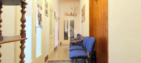 Квартира с 3 комнатами в Лучера, Италия № 117480 7