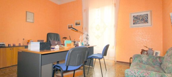 Квартира с 3 комнатами в Лучера, Италия № 117480 5