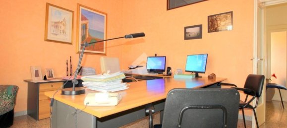 Квартира с 3 комнатами в Лучера, Италия № 117480 4