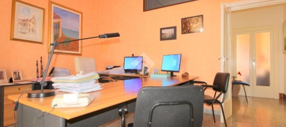 Квартира с 3 комнатами в Лучера, Италия № 117480 3