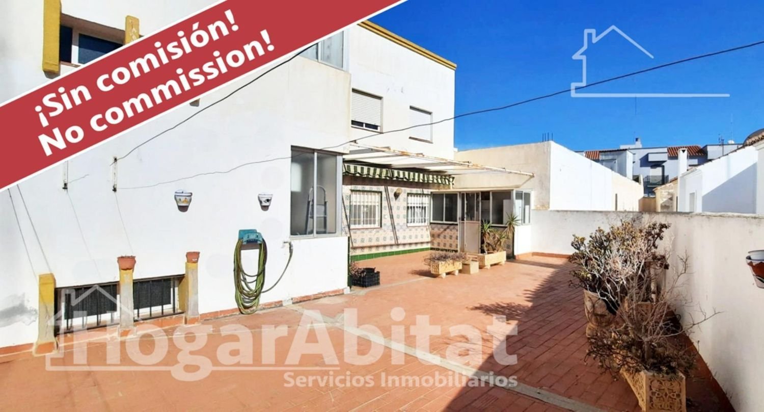 Apartamento de 4 dormitorios en Roquetas de Mar, Spain No. 236486
