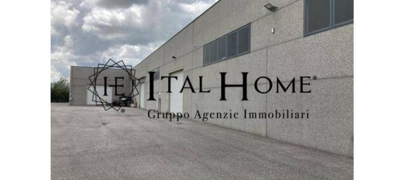 مستودع في Valmadrera, Italy 1370متر مربع رقم 5488 2