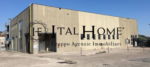 مستودع في Valmadrera, Italy 1370متر مربع رقم 5488 17