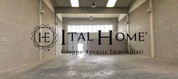 مستودع في Valmadrera, Italy 1370متر مربع رقم 5488 13