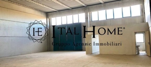 مستودع في Valmadrera, Italy 1370متر مربع رقم 5488 15