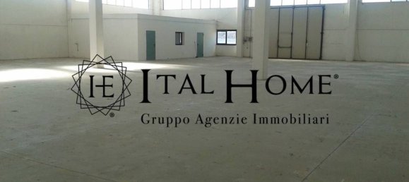 مستودع في Valmadrera, Italy 1370متر مربع رقم 5488 24