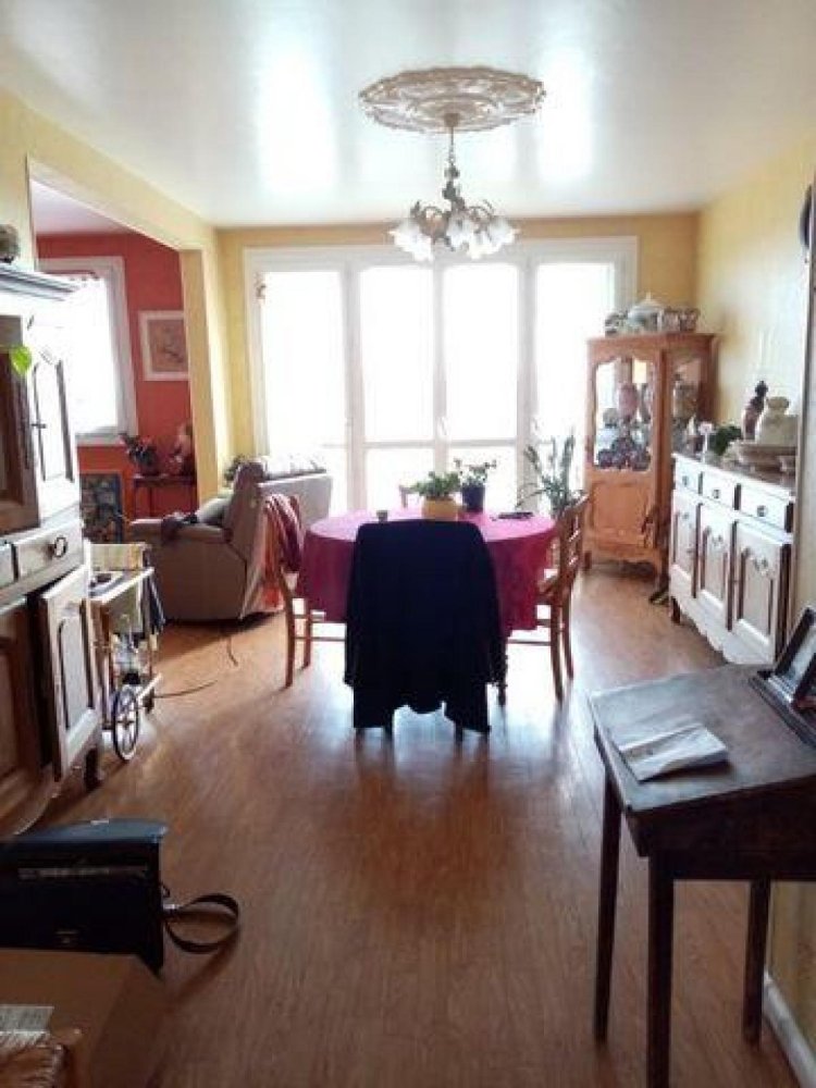 Apartamento de 2 dormitorios en Maromme, France No. 33338